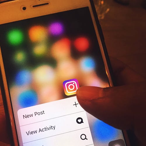 opening instagram on iphone